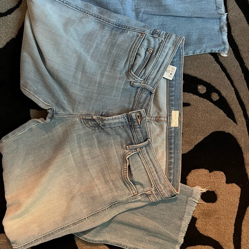 MOTHER the rascal gray light kitty jeans